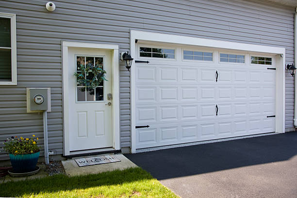 24/7 Emergency Garage Door Panel Replacement experts in La Honda, CA